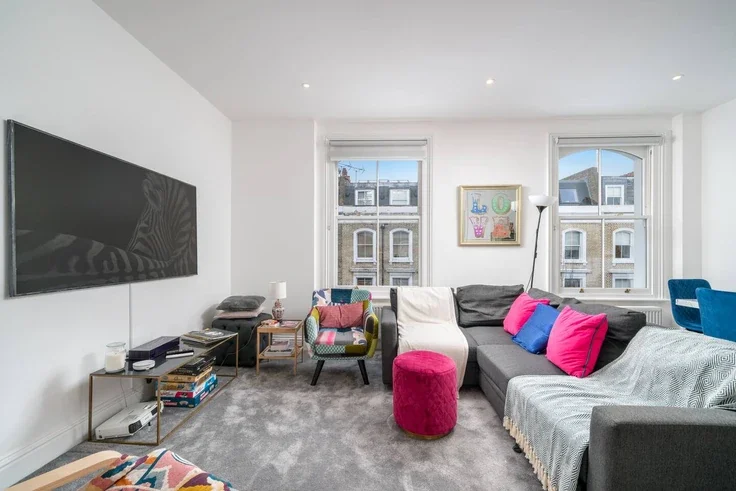 Flat Finborough Road in Greater London