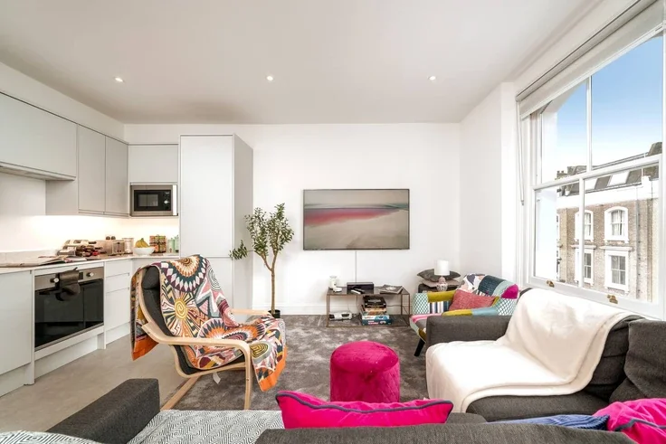 Flat Finborough Road in Greater London
