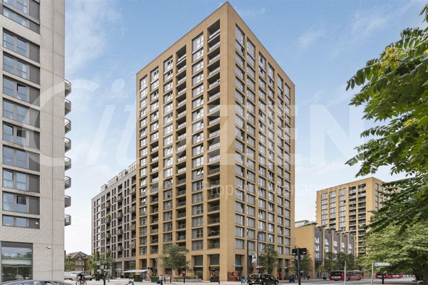 Flat Elmira Street in London