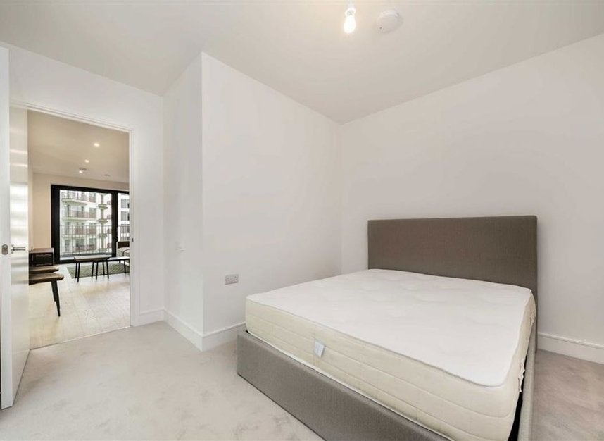 Flat Heygate Street in Greater London