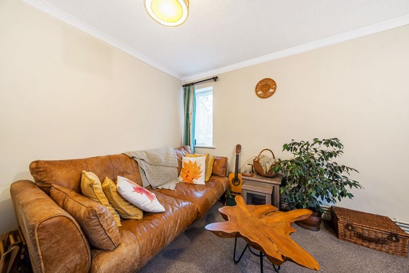 Flat Warramill Road in Waverley