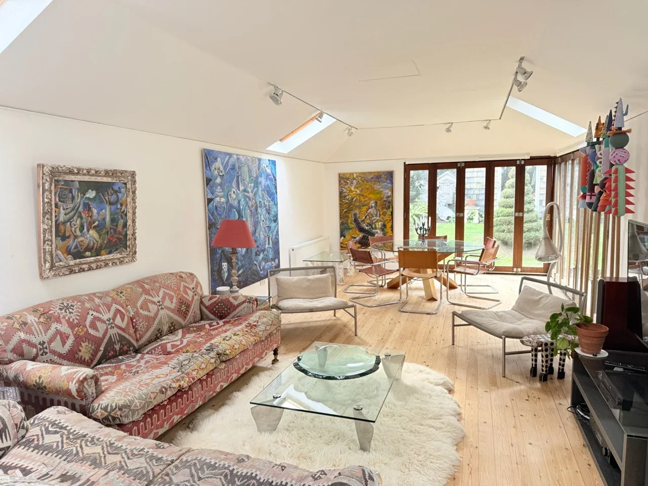 Flat Tanza Road in Greater London