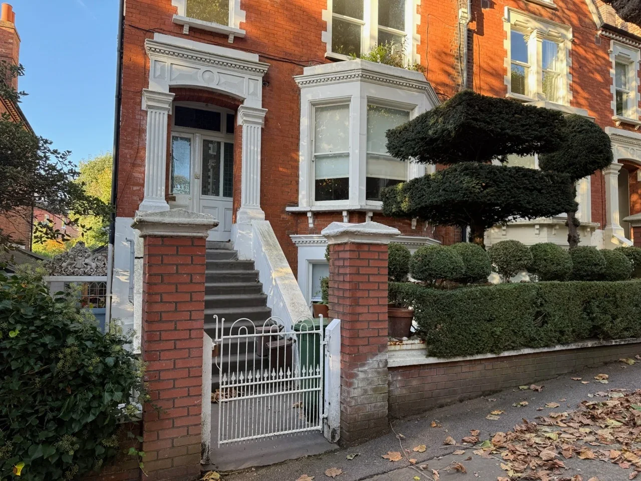 Flat Tanza Road in Greater London