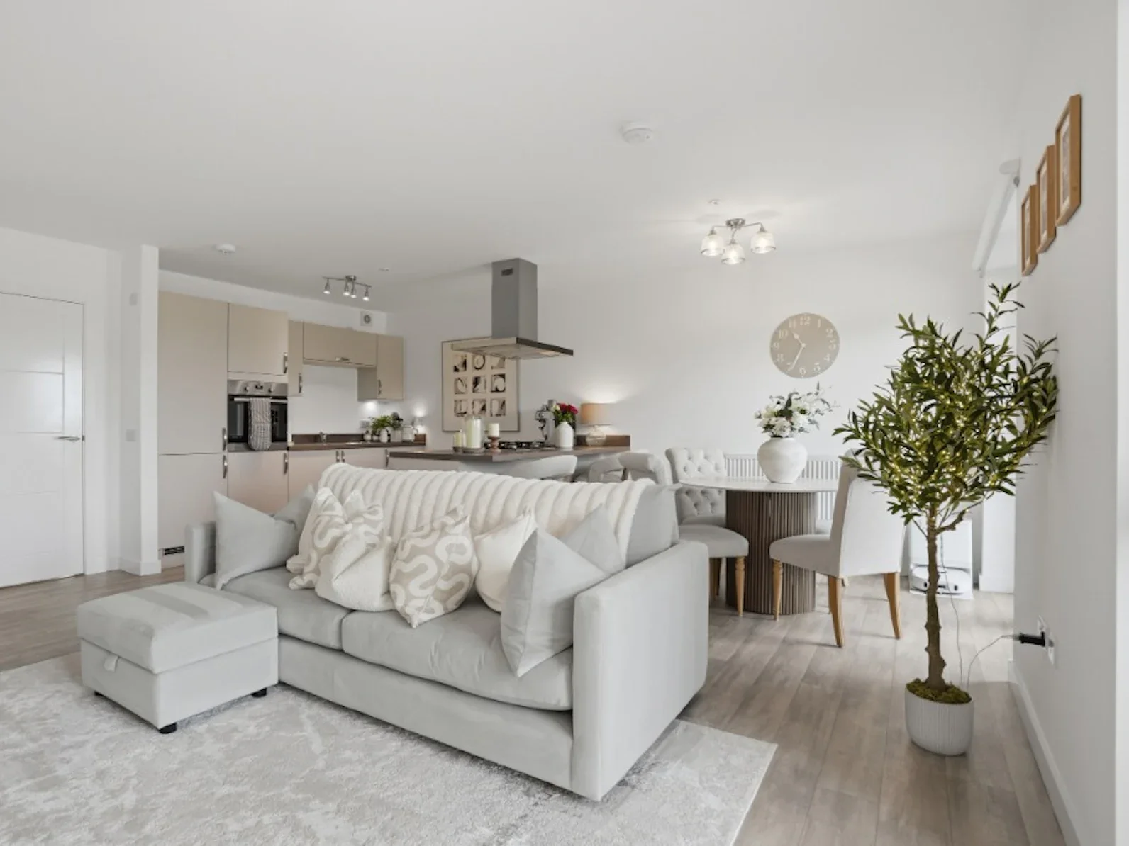 Flat Craigs Road in City of Edinburgh