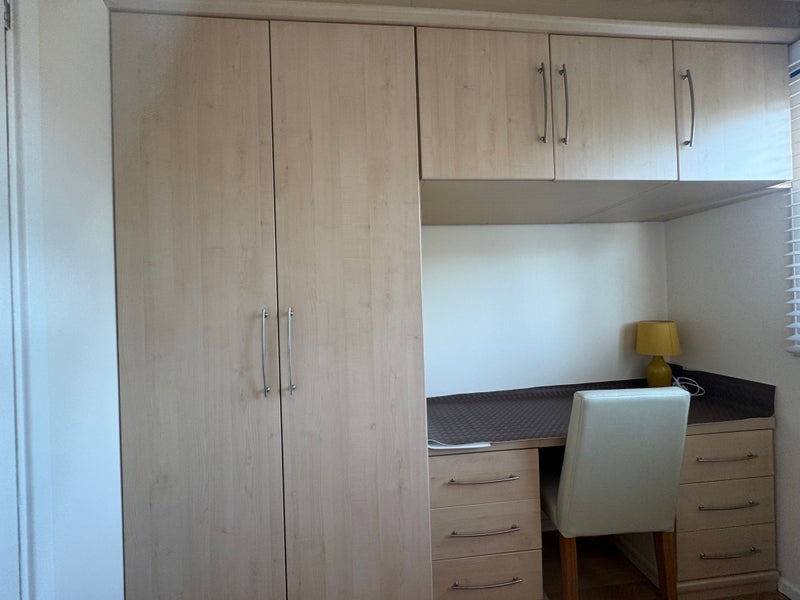 Room Colwyn Close in Crawley