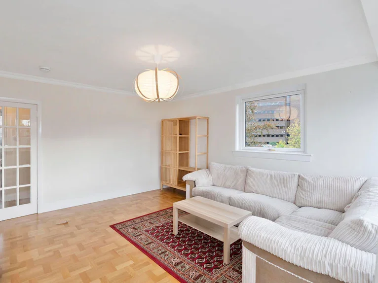 Flat Orchard Brae Avenue in City of Edinburgh
