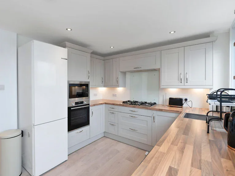 Flat Orchard Brae Avenue in City of Edinburgh