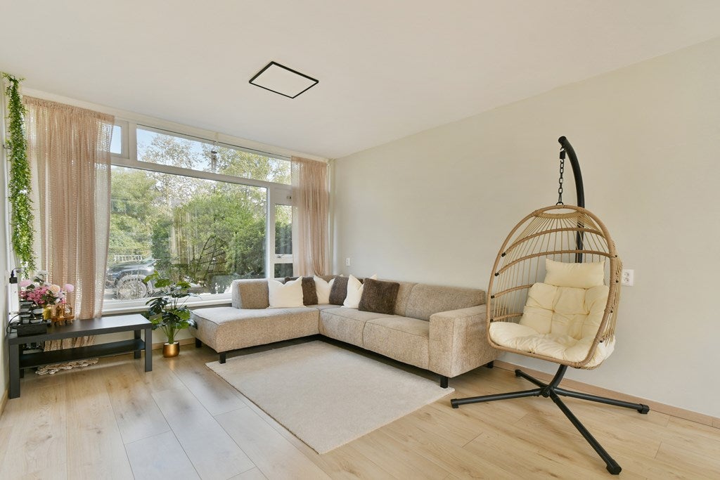 Tussenwoning te koop: Boutenslaan 16, Uithoorn