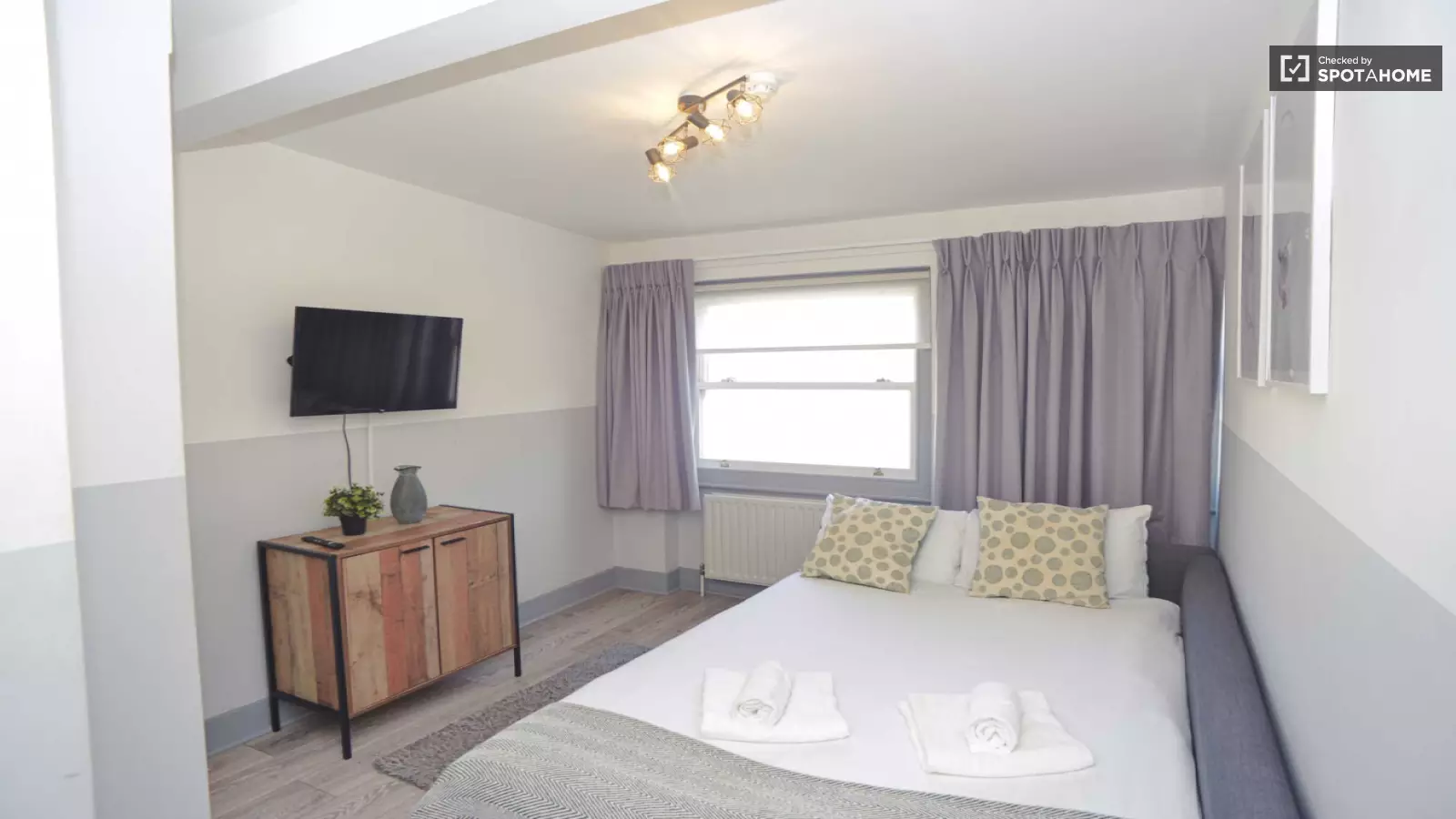 Flat Nevern Square in Greater London