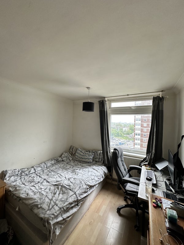 Room Shepherds Bush Green in Greater London