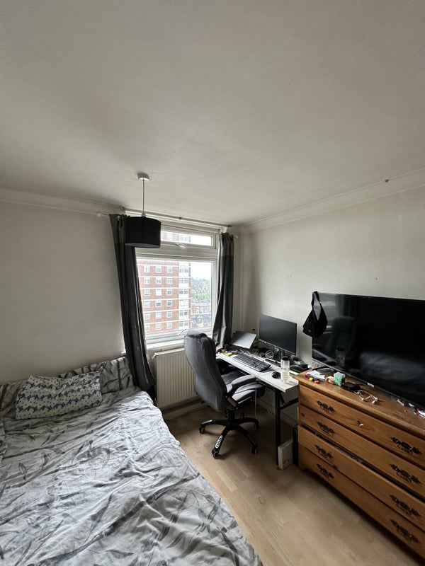 Room Shepherds Bush Green in Greater London