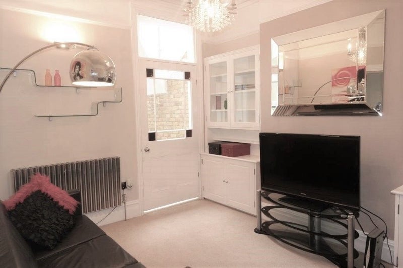 Room Lavender Sweep in Greater London