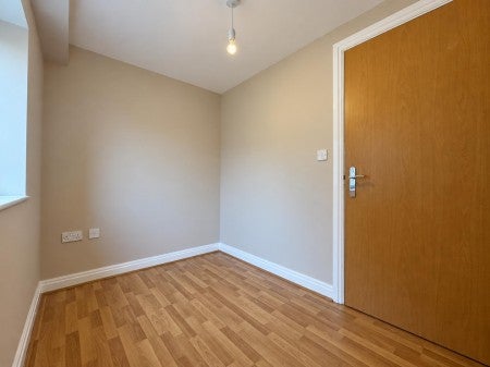 Flat Kentmere Drive in Doncaster