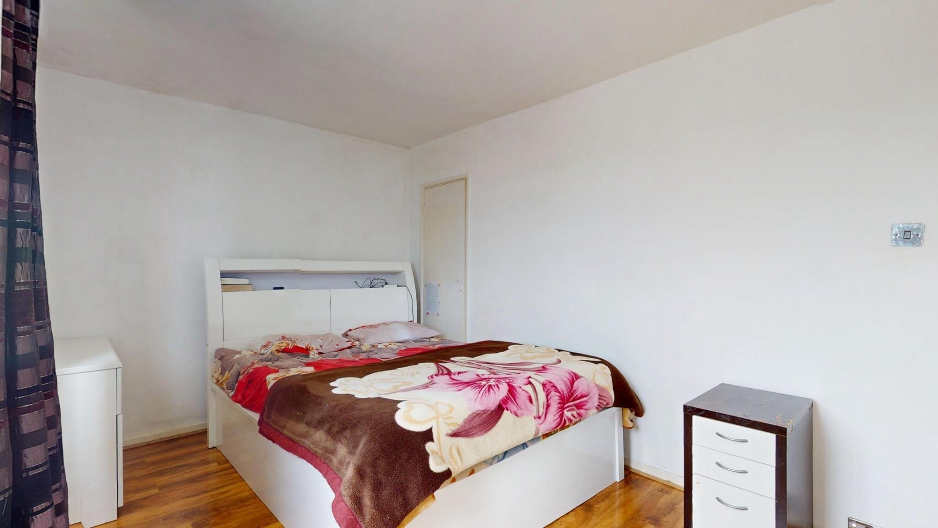 Flat Swift Close in Greater London