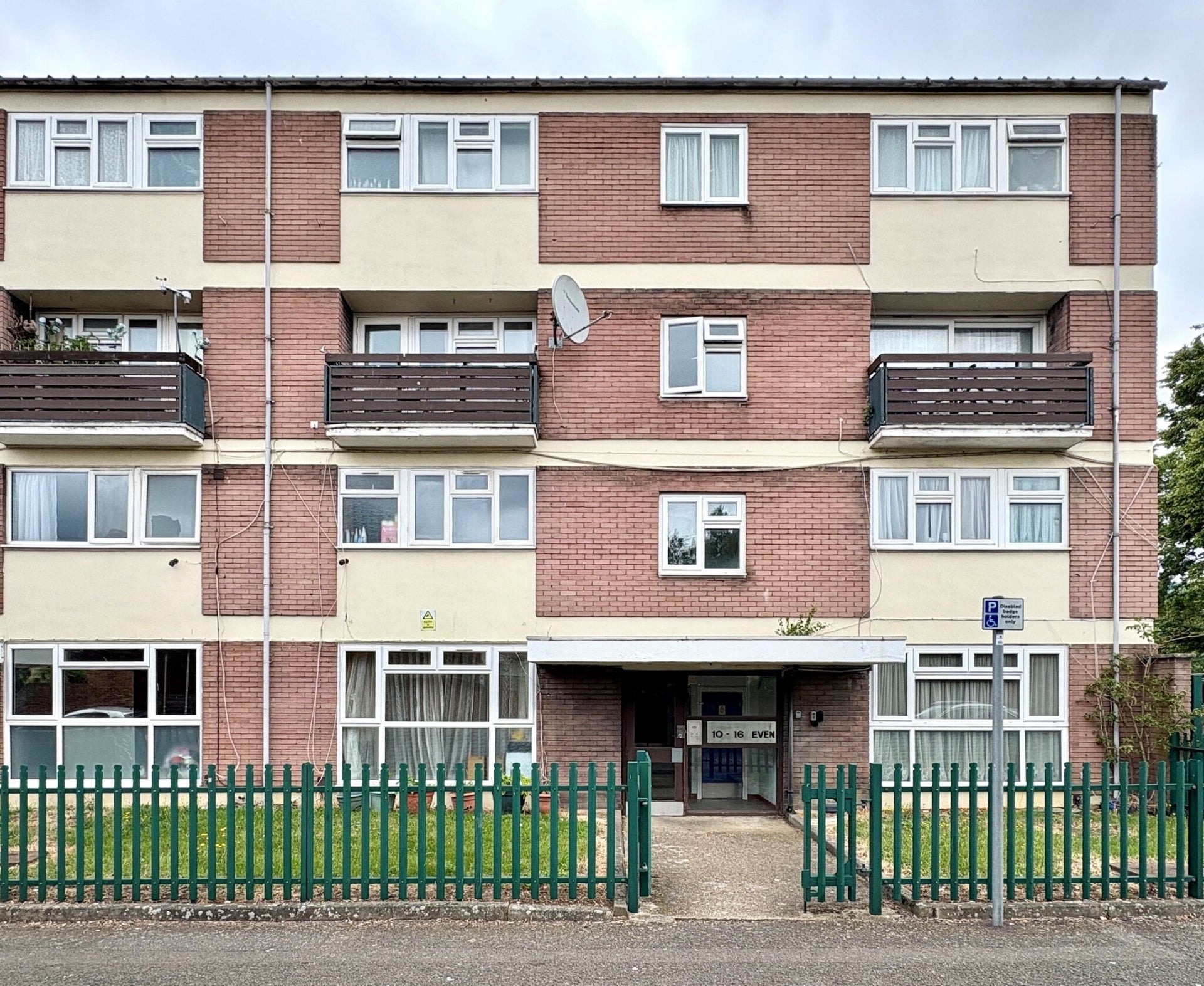 Flat Swift Close in Greater London