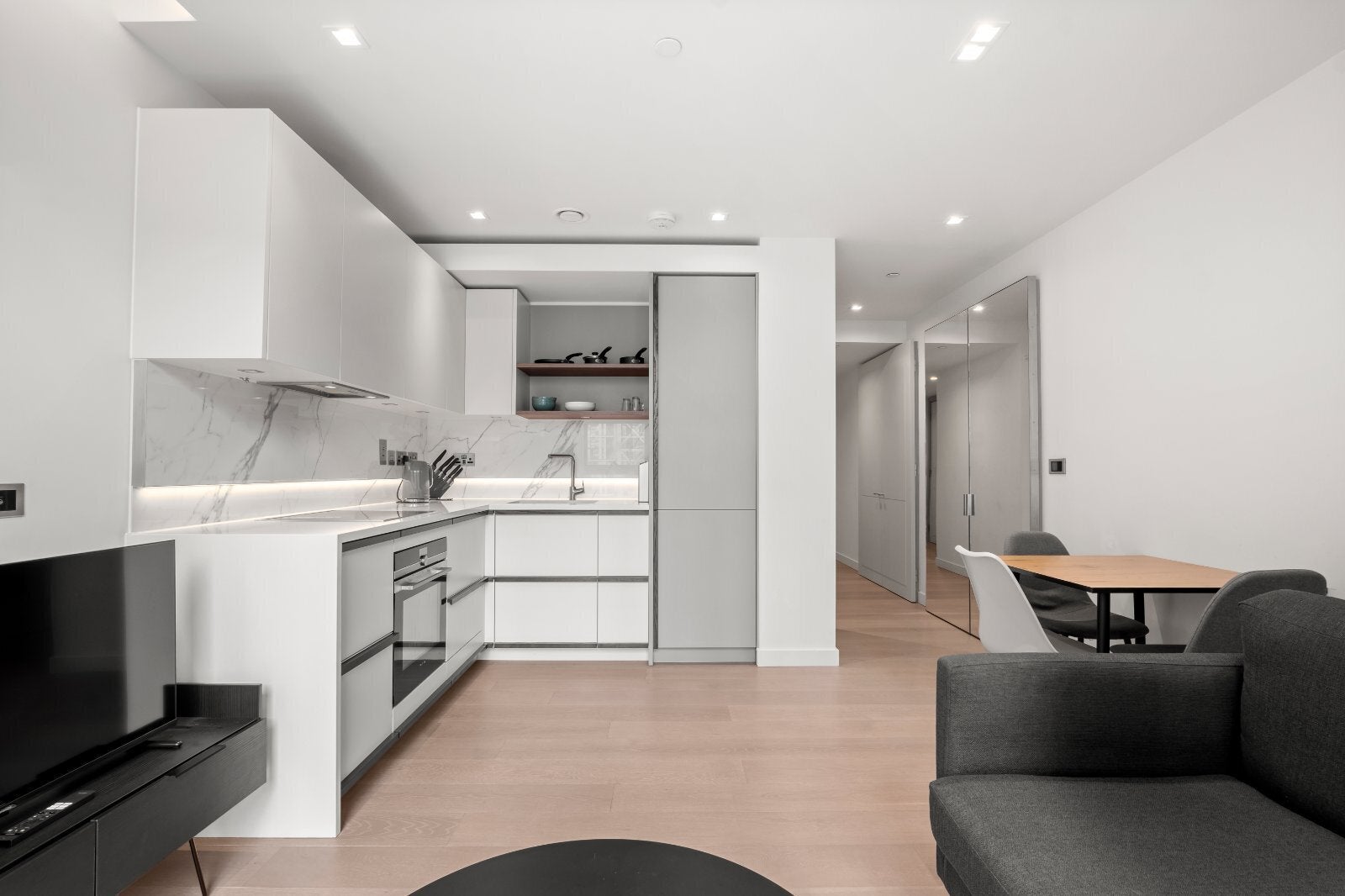 Flat Newcastle Place in City of Westminster