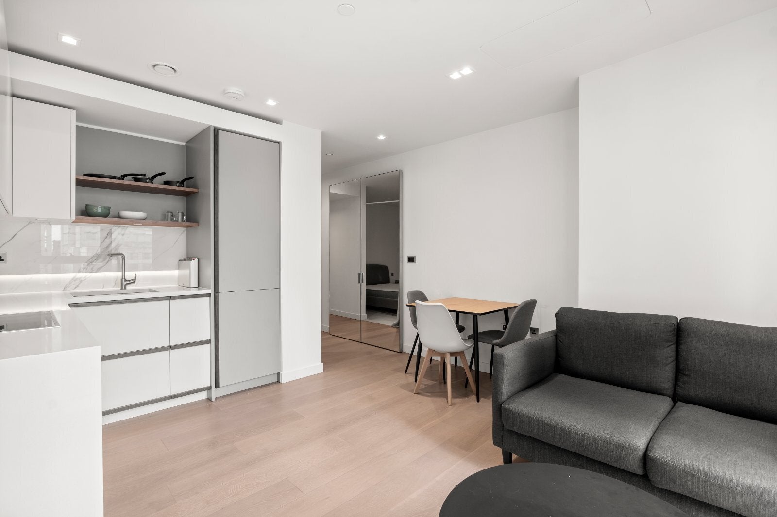 Flat Newcastle Place in City of Westminster