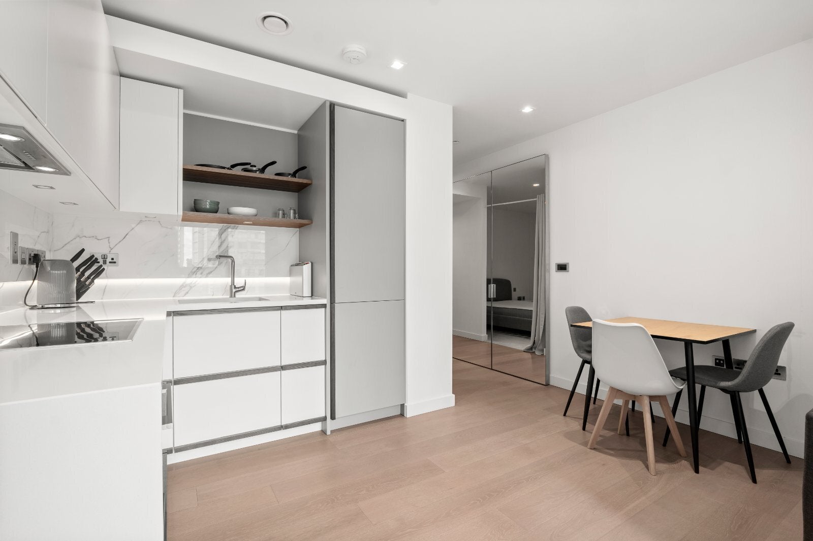 Flat Newcastle Place in City of Westminster