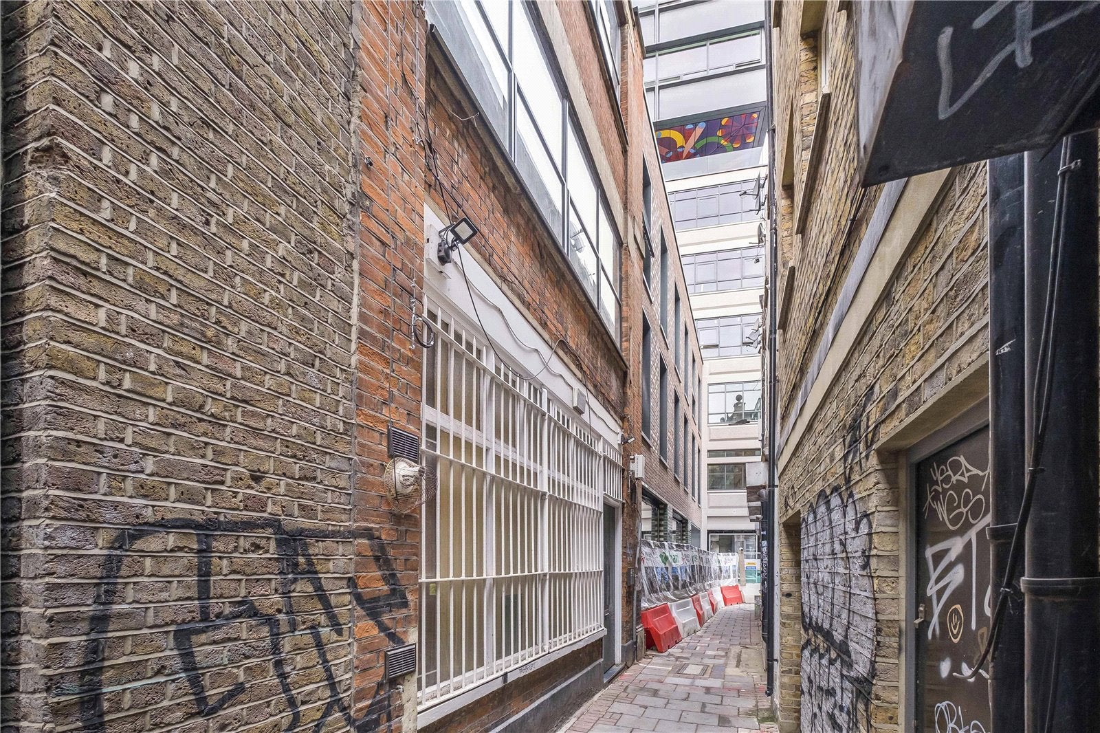 Flat Whitechurch Passage in Greater London