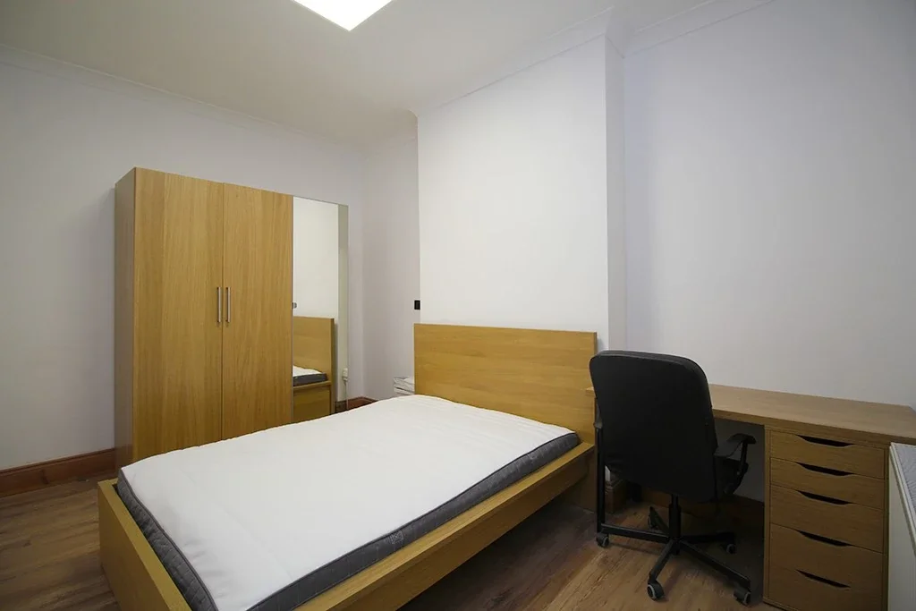 Room Ratcliffe Road in Charnwood