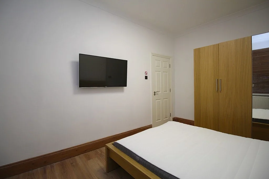 Room Ratcliffe Road in Charnwood