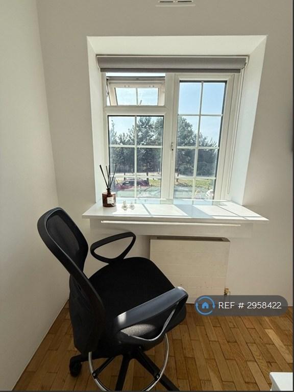 Flat Brent Street in Greater London
