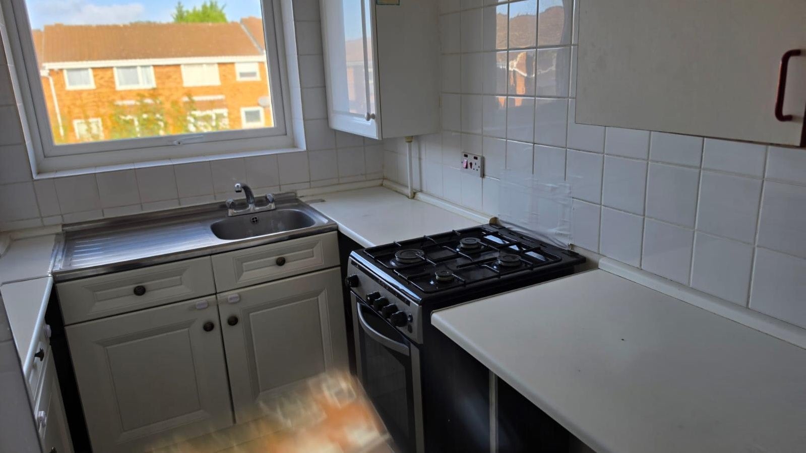Flat Shurland Avenue in Greater London