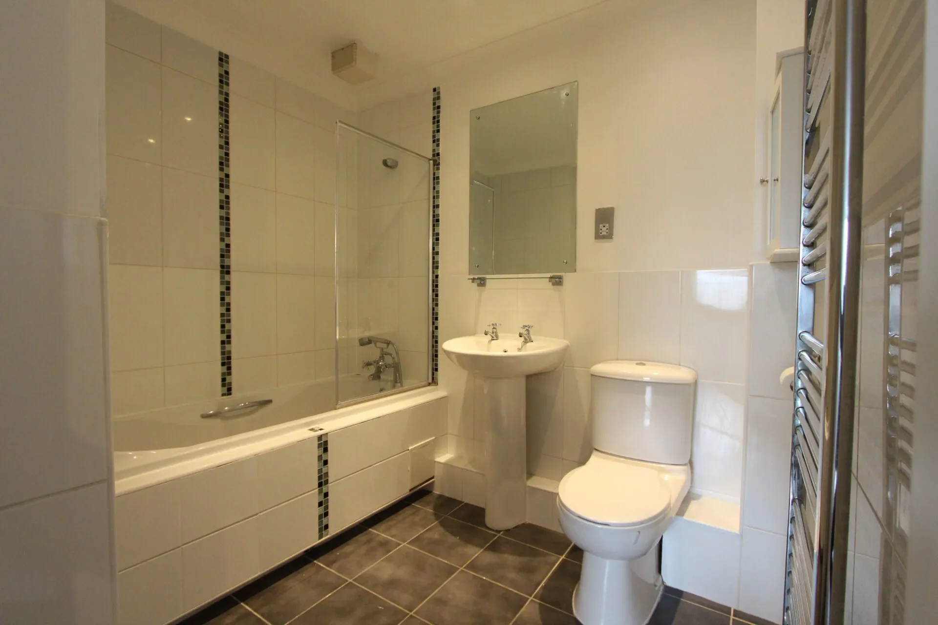 Flat Jasmine Court in Maidstone