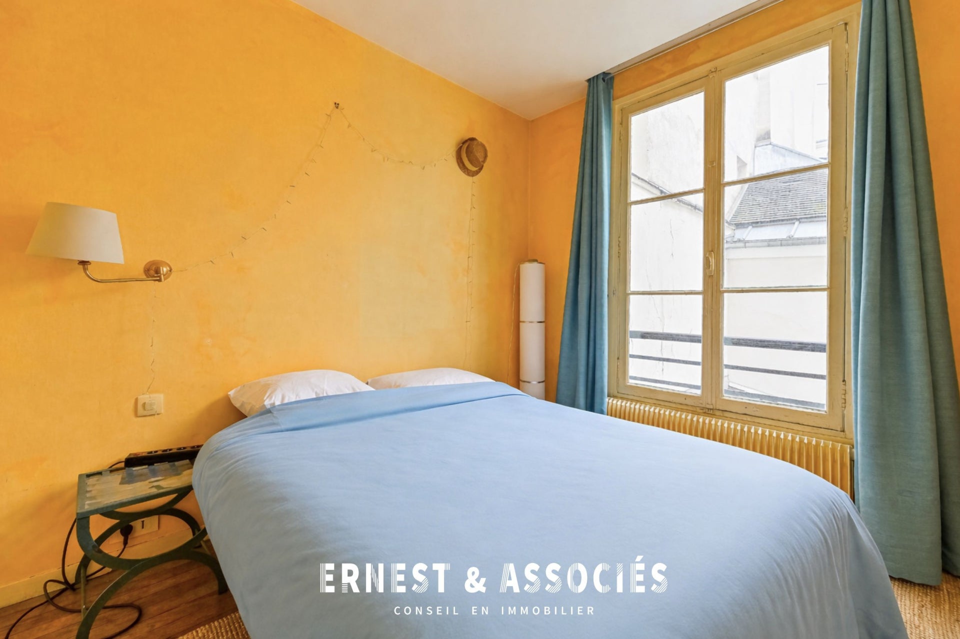 Flat Rue du Bac in Paris