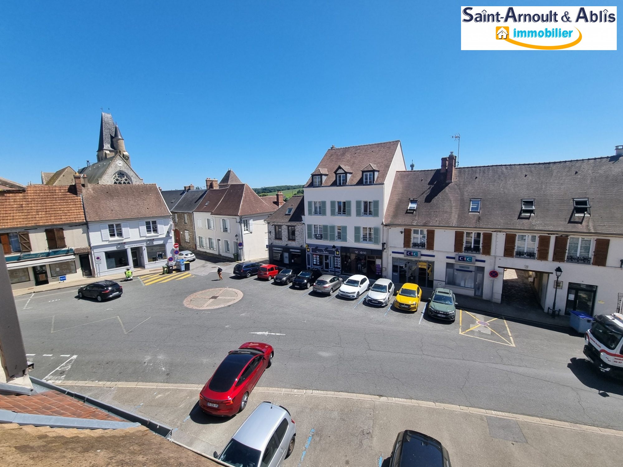 Flat Rue Charles de Gaulle in Saint-Arnoult-en-Yvelines