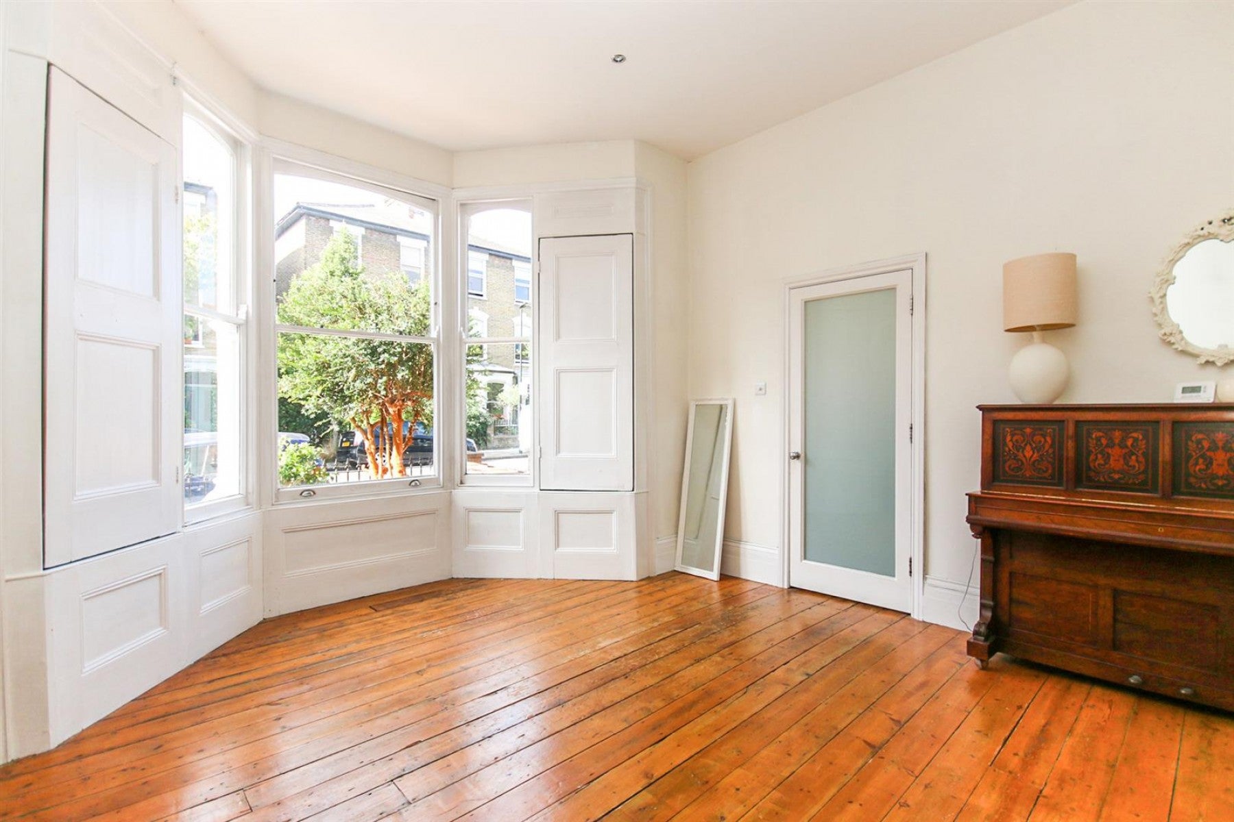 Flat Wilberforce Road in Greater London