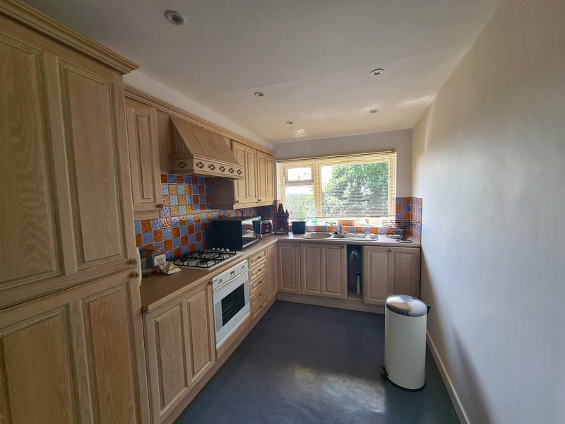Room Cedar Drive in Greater London