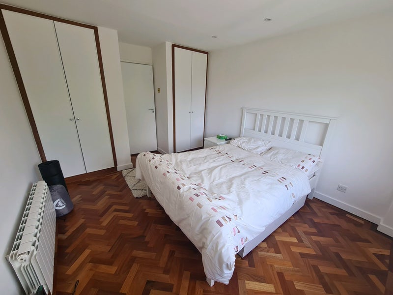 Room Cedar Drive in Greater London
