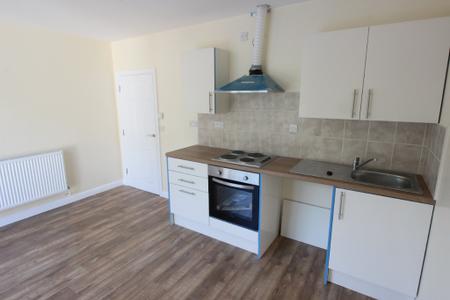 Flat Pantygraigwen Road in Pontypridd