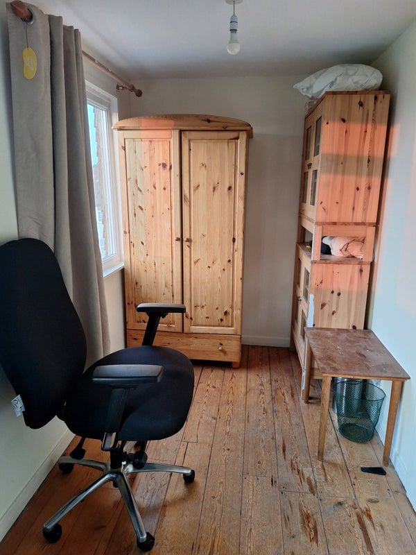 Room Hillcourt Avenue in Greater London