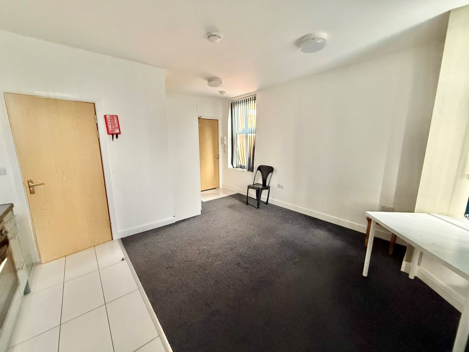 Flat Ashbourne Street in Leicester