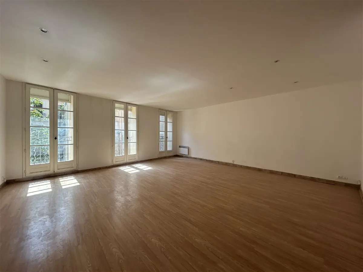 Flat Rue Richard Andrieu in Toulon