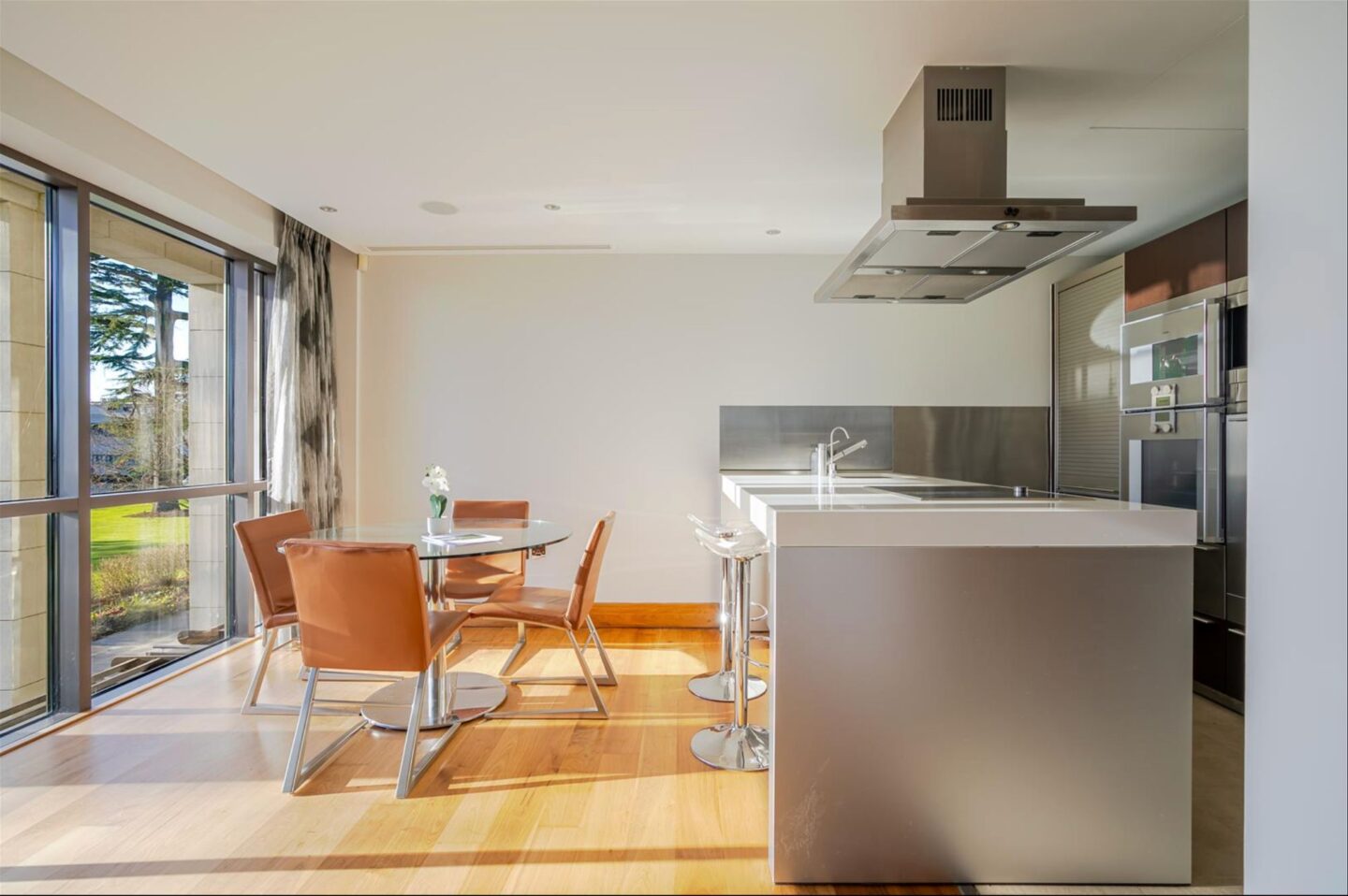 Flat Cavendish Meads in Sunninghill