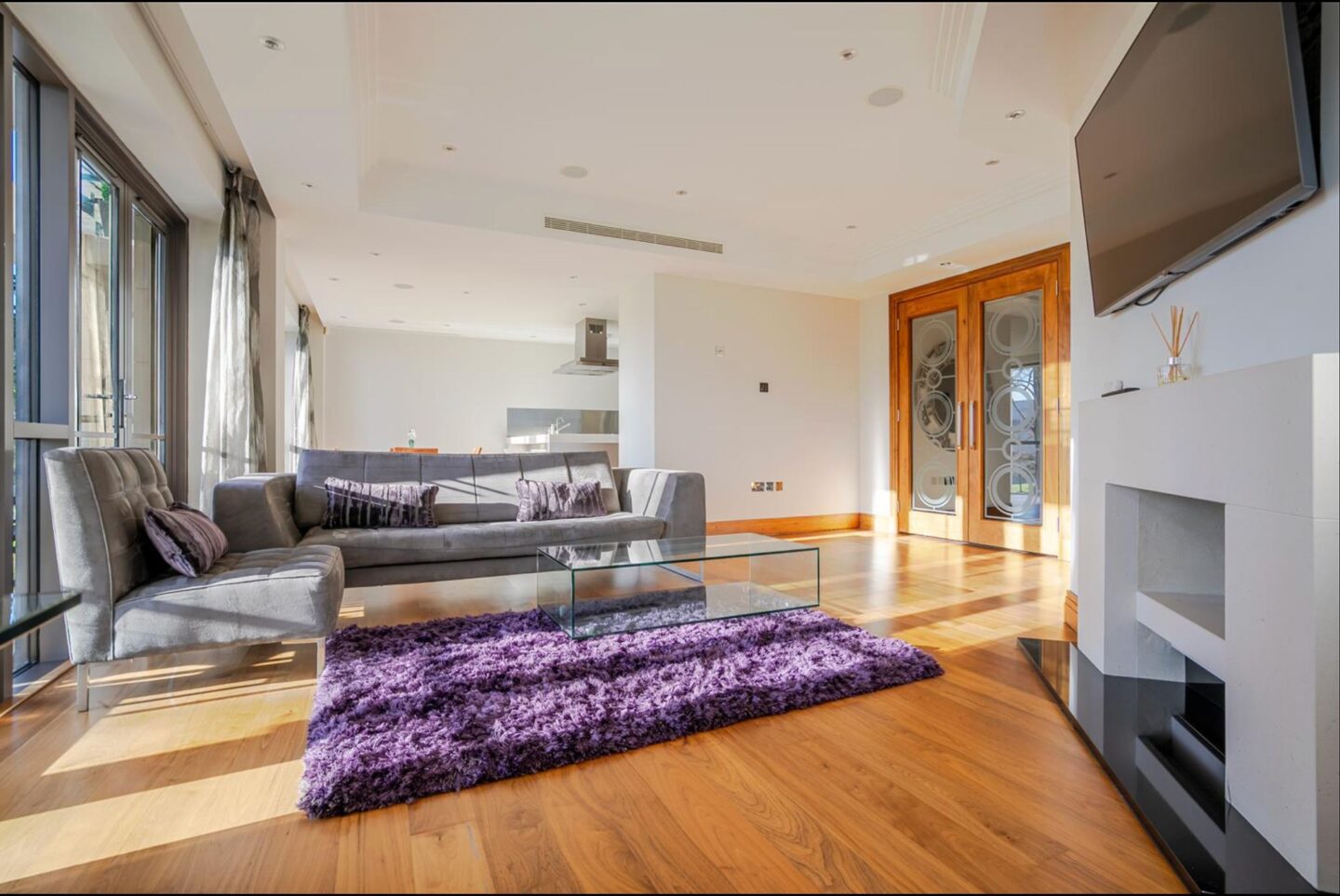 Flat Cavendish Meads in Sunninghill