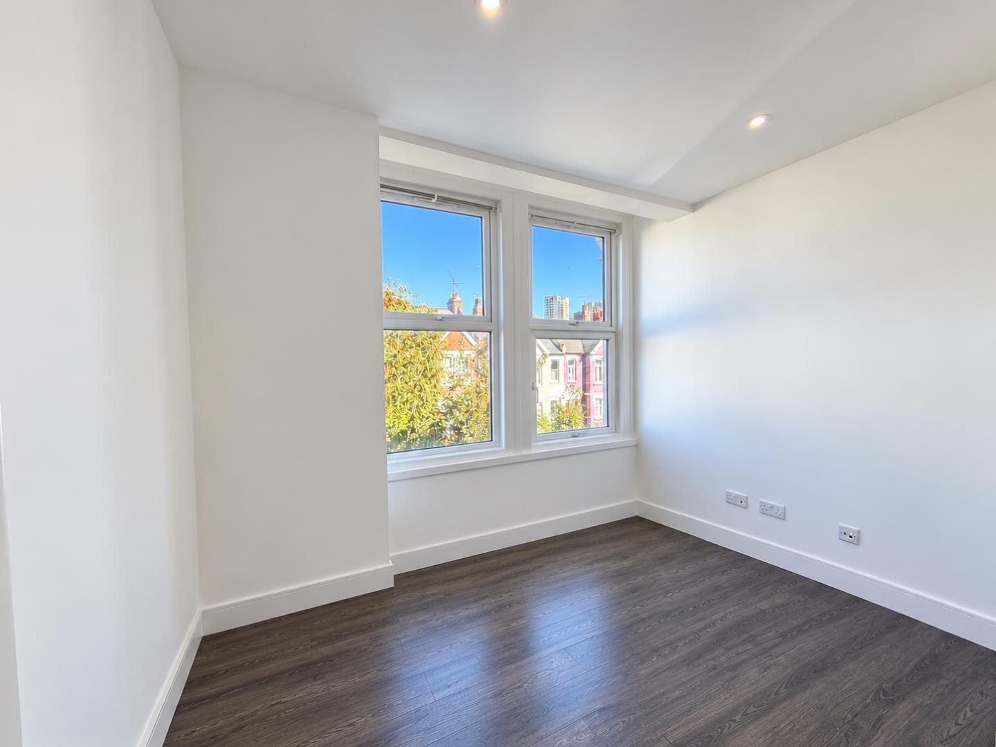Flat Hereford Road in Greater London