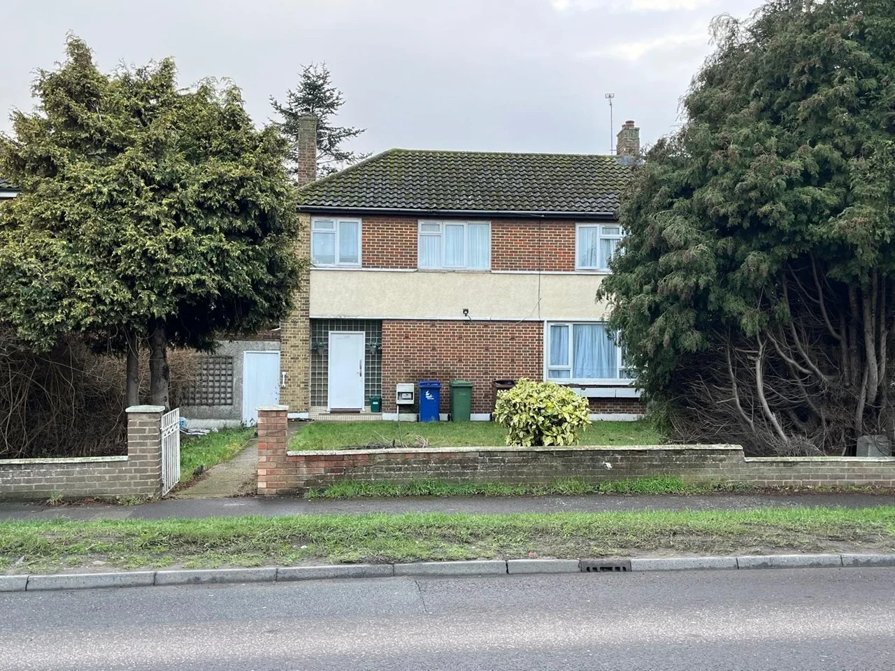 House Princess Margaret Road in East Tilbury