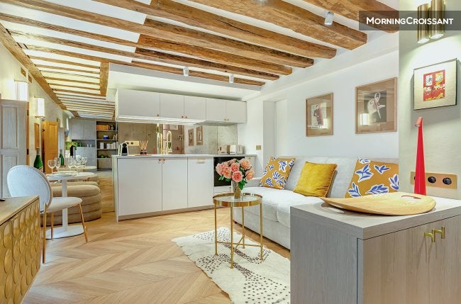 Flat Rue Corneille in Paris