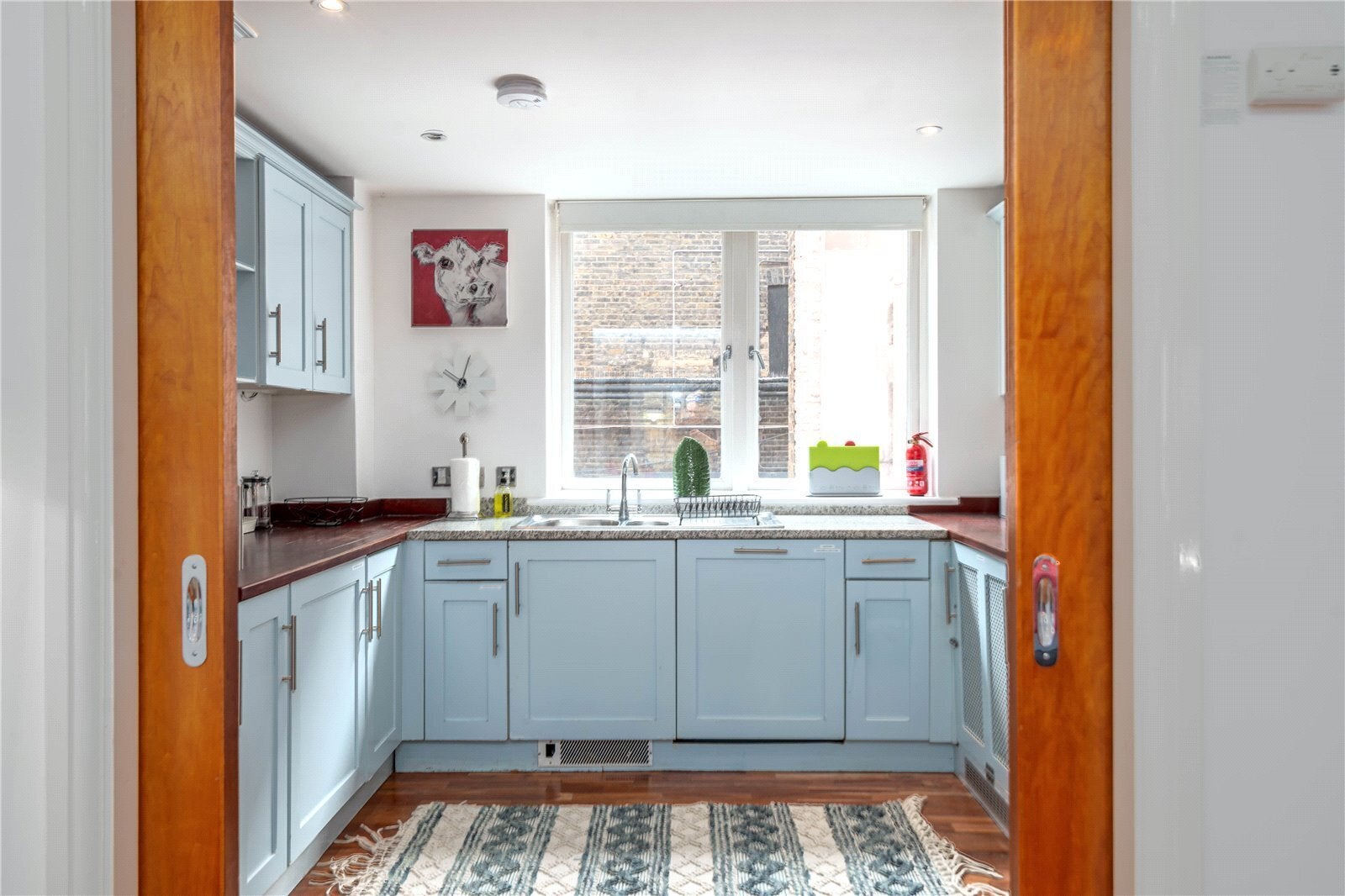 Flat Maiden Lane in City of Westminster