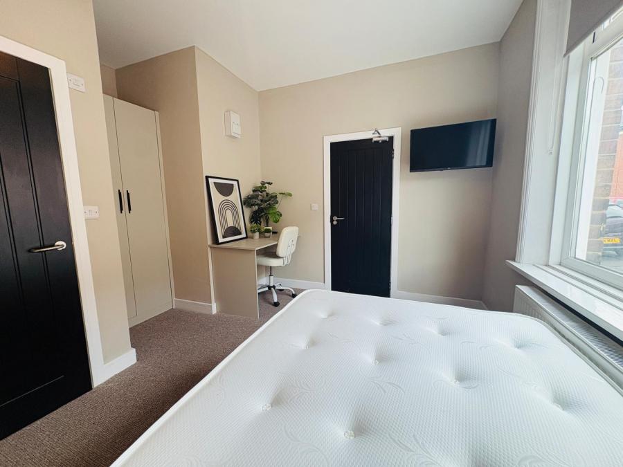 Room Percy Street in North Tyneside