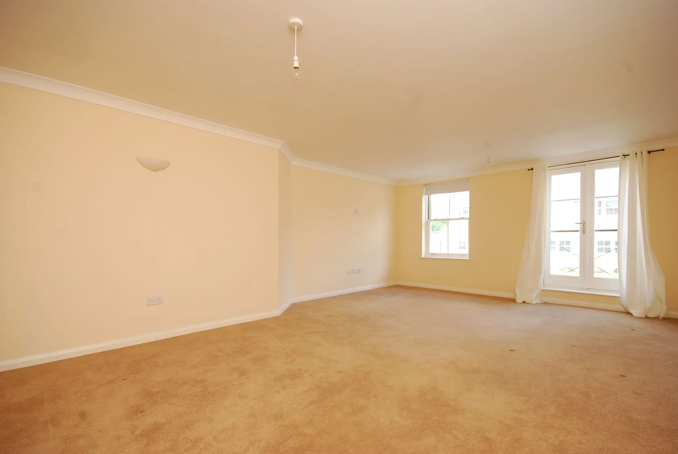 Flat Barry Road in Greater London