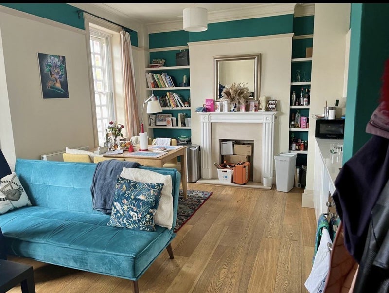 Flat Hornsey Road in Greater London