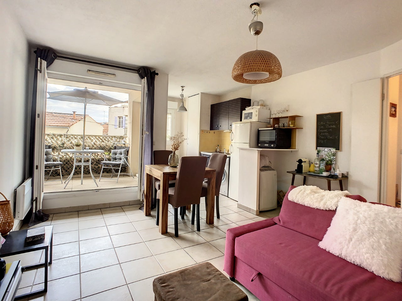 Flat Rue Jeanne Jugan in Marseille