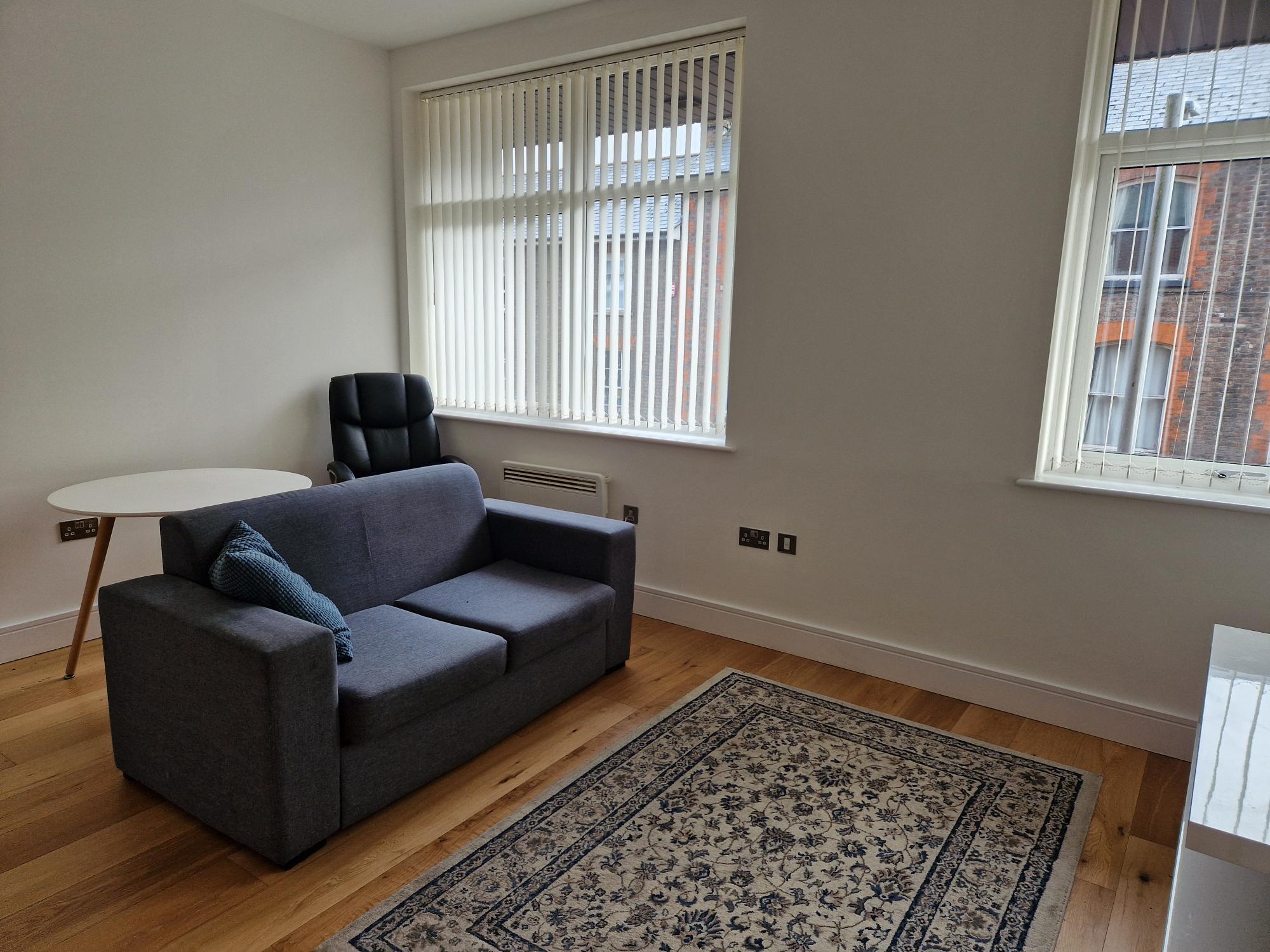 Flat Park Street West in Luton