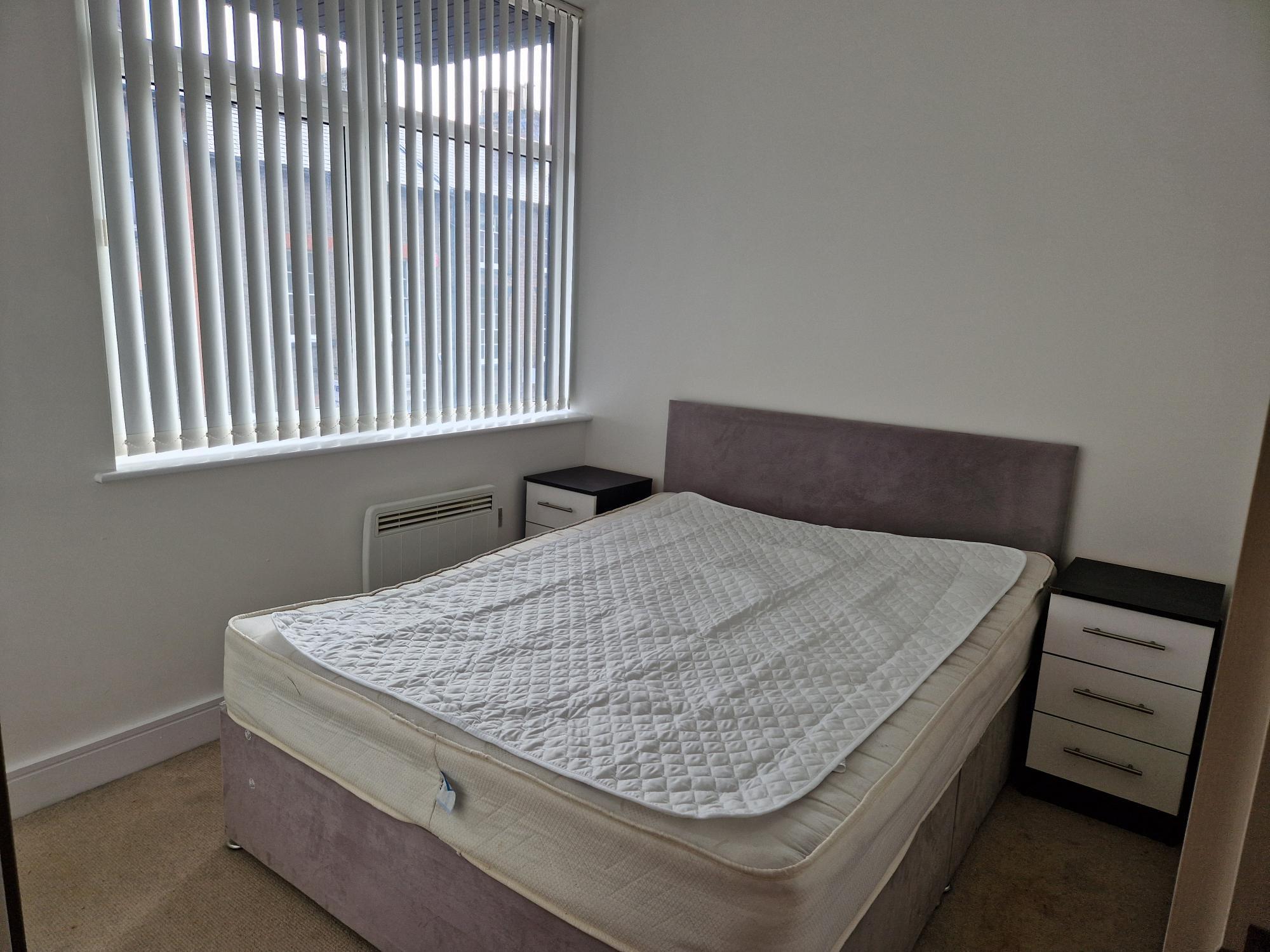 Flat Park Street West in Luton