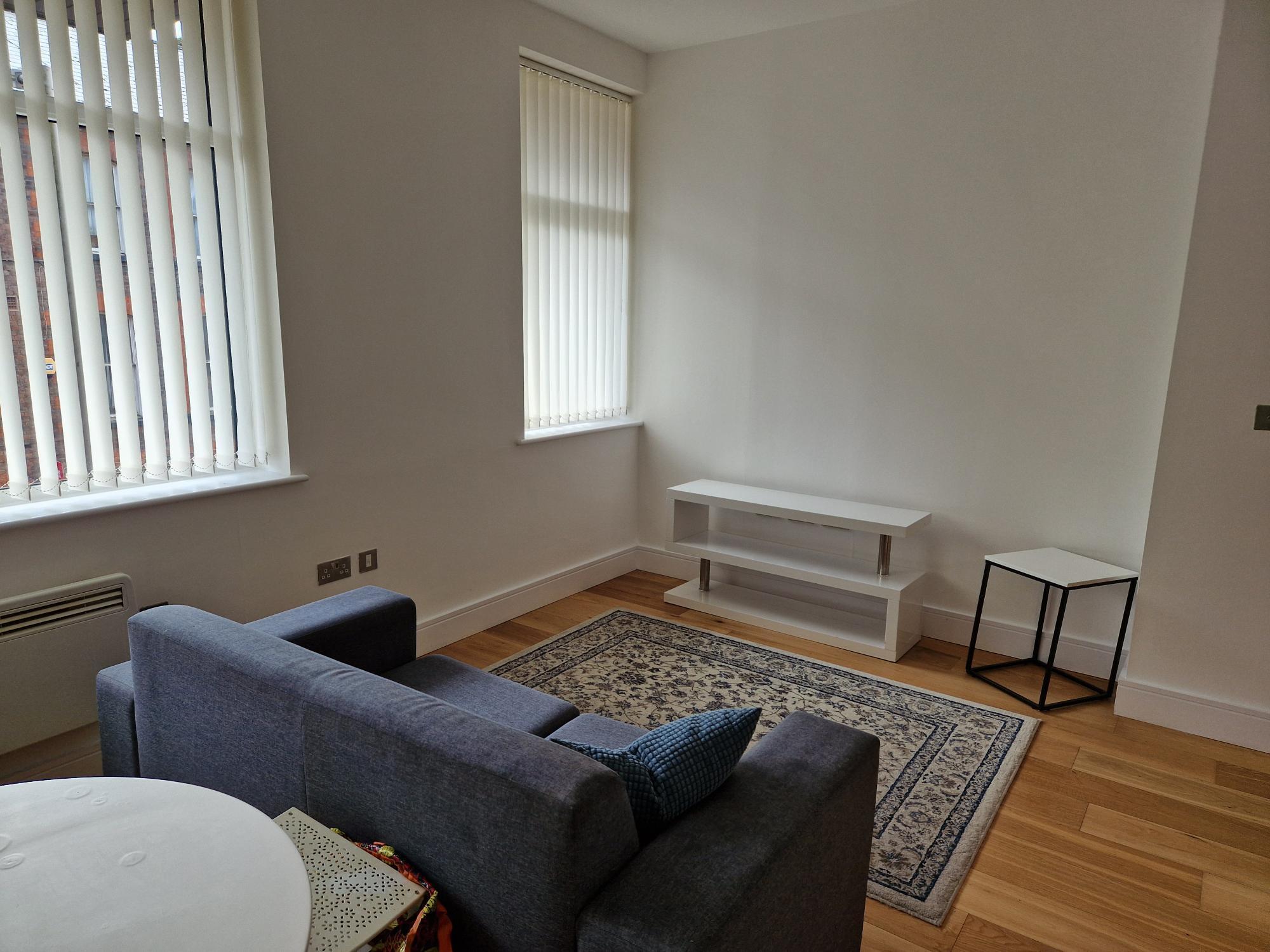 Flat Park Street West in Luton